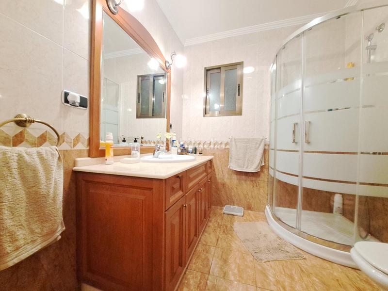 Foto c2e0ad39-b460-45d9-b7a6-b27769b60d52. Haus mit parking in Rafelguaraf