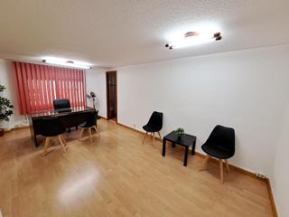 Location Bureau à La Vila. Local en planta entresuelo par oficina o actividad profesional