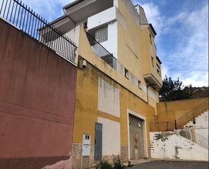 Local Comercial a Turís. Venta de local en calle maestro jose maria garcia en turís
