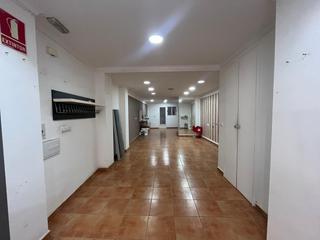 Lloguer Local Comercial a Urbanitzacions i Pedanies Sud. Local planta baja en zona centro alzira