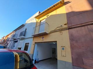 Aparcament cotxe a Carcaixent. Garaje con altillo zona muntanyeta carcaixent   precio algo nego