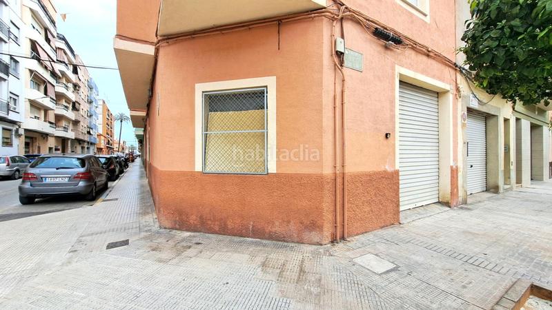 Foto 1aff1a35-2f85-4dfb-94c3-da0564c130f6. Local comercial  en zona avenidas en Carcaixent