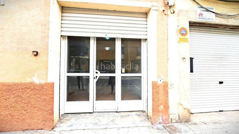 Foto c5786bfd-118d-40be-92d4-7f5d5c6def88. Local comercial  en zona avenidas en Carcaixent