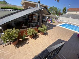 Xalet a Urbanitzacions i Pedanies Nord. Excelente chalet en urbanización el respirall de alzira