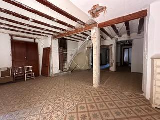 Casa a Real de Gandía. Se vende planta baja en proceso de reforma más 2 pisos para refo