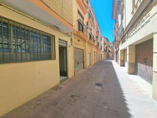 Büro in La Vila. Oficina situada en zona muy centrica, planta entresuelo