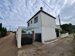 Xalet a Urbanitzacions i Pedanies Sud. Se vende este estupendo chalet con 3.450 m2 de parcela en la bar