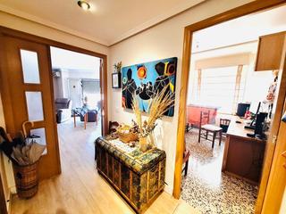 Appartamento en Carcaixent. Piso semireformado en venta en carcaixentzona avenidas