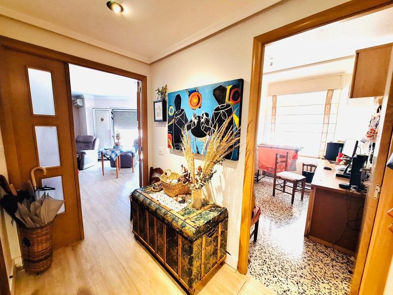 Foto 536ee1d9-4046-4e54-adf9-0fe859befc69. Piso  semireformado en venta zona avenidas en Carcaixent