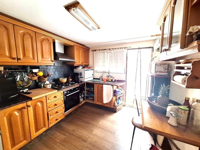 Foto b35e642a-7e7f-4bda-b55e-f3544814579f. Piso  semireformado en venta zona avenidas en Carcaixent