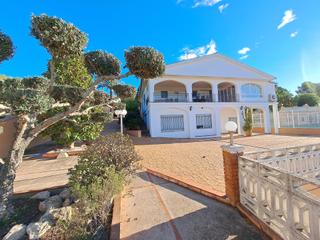 Rent Chalet in Urbanitzacions i Pedanies Nord. Espectacular chalet en urbanizacion de san bernat en alzira