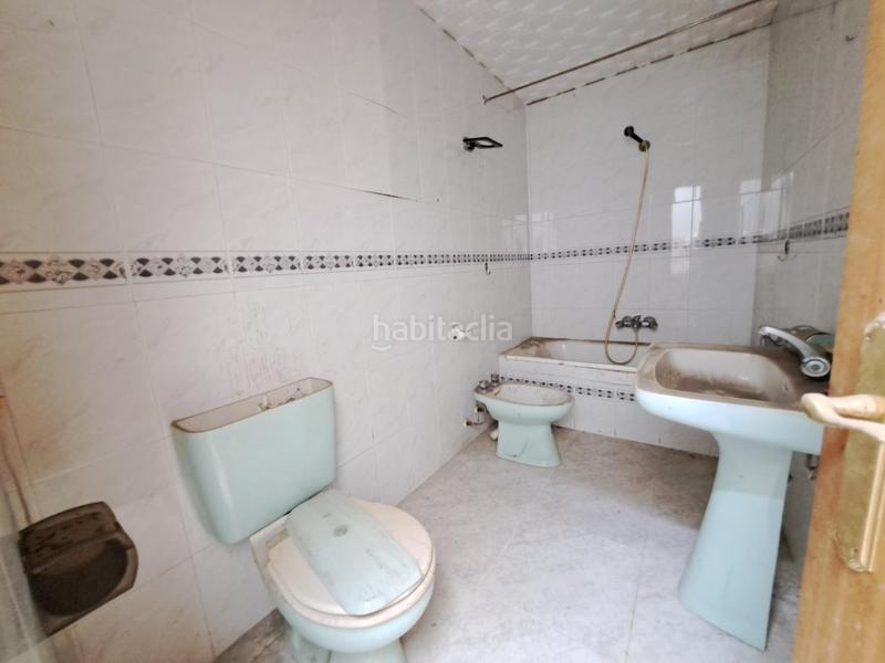 Foto 665603d3-0513-4591-b89c-7ef0532e8188. Casa se vende casa para reformar cerca del parque pere crespi en Alzira