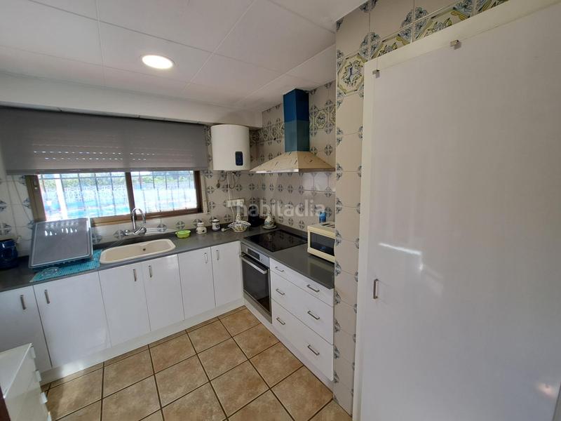 Foto 1324e53a-05c3-4ac2-b2ab-ff19c0dcdda1. Chalet mit parking pool in Urbanitzacions i Pedanies Nord Alzira