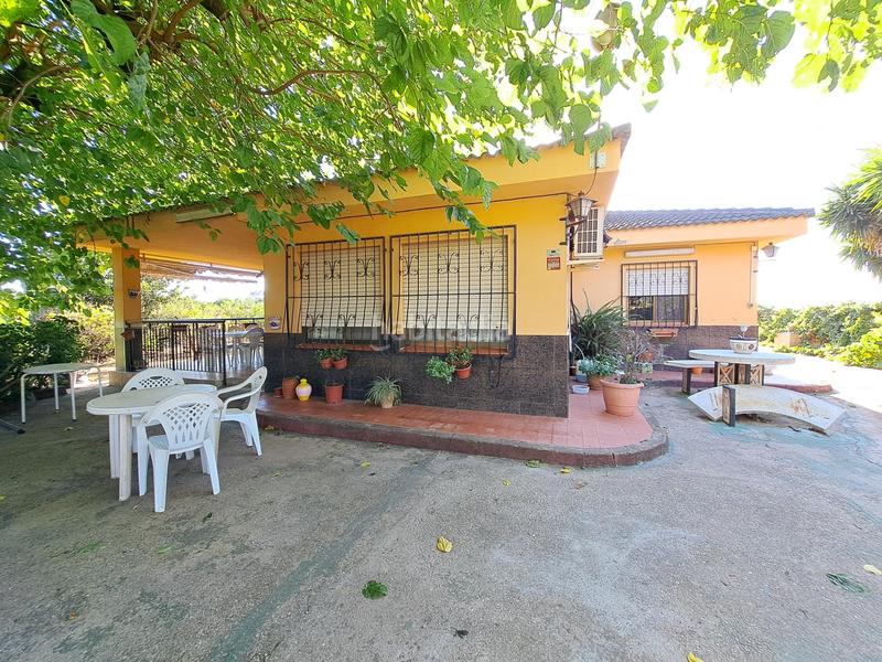 Foto 2e00b4c9-b98d-4305-9d15-88f4f329e085. Chalet mit parking pool in Urbanitzacions i Pedanies Nord Alzira