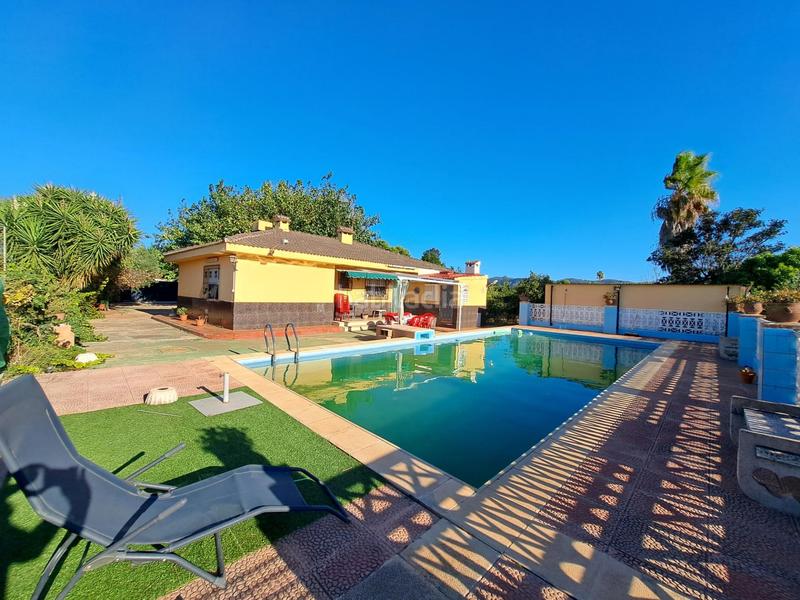 Foto 935f2349-9823-410f-afb3-5bdeb596faa8. Chalet mit parking pool in Urbanitzacions i Pedanies Nord Alzira
