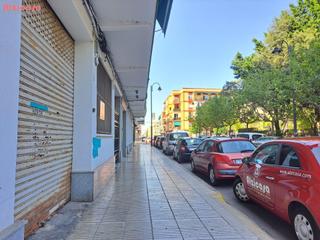 Local commercial à Alquenència - Venècia. Oportunidad única! local en venta en alzira, frente al parque al