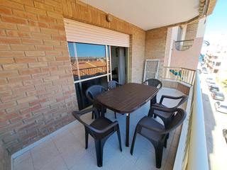 Apartamento en Les Palmeres. Se vende estupendo apartamento con garaje en la playa les palmer