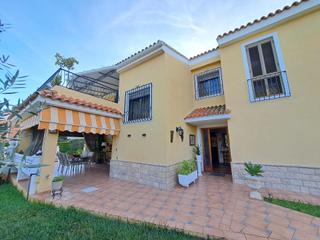 Chalet in Carcaixent. Excelente chalet en urbanizacion san blas carcaixent
