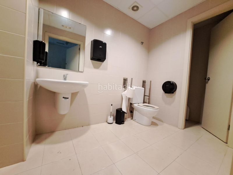 Foto b1ac020f-190c-41b9-b63d-96d7dfb283e1. Local comercial a Carcaixent