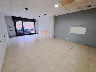 Lloguer Local Comercial a Carcaixent. Oportunidad en carcaixent! local comercial en alquiler junto al