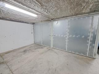 Aparcament cotxe a Alquenència - Venècia. Se vende cabina de garaje cerrada por la zona cartonajes