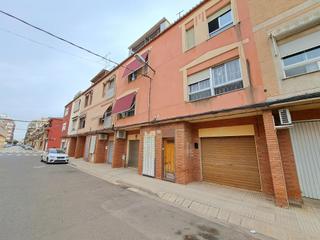 Casa adossada a Alquenència - Venècia. Adosado con garaje en planta baja
