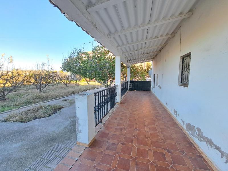 Foto f4e3da35-cf69-4b92-a61a-2bc2bf2bebb8. Xalet amb aparcament piscina a Urbanitzacions i Pedanies Sud Alzira