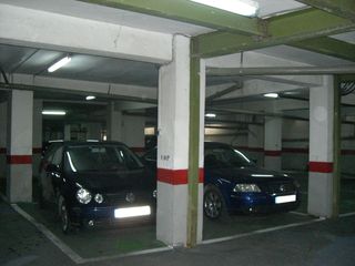 Aparcament cotxe a Pere Morell - Alborxí. Plaza doble de garaje centrico en venta o alquiler