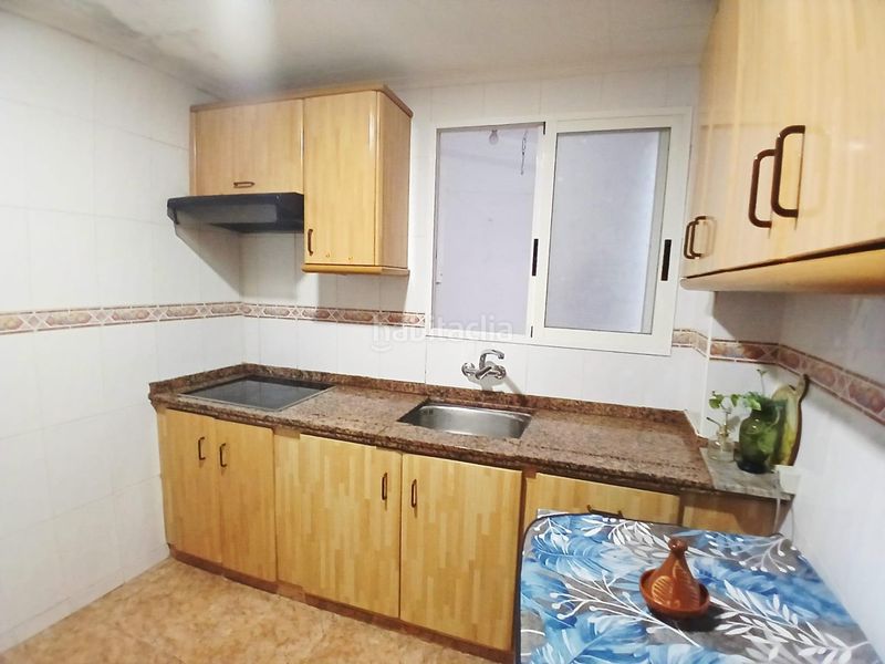 Foto bb0c5baa-c55c-4c5a-a3e3-0156855864d9. Casa amb aparcament a Carcaixent