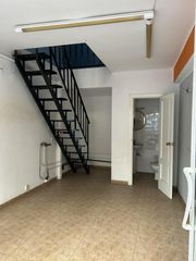 Local Comercial a Centre. Local cerca de la plaza mayor en alzira