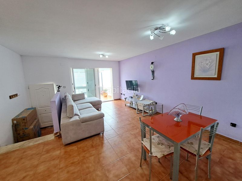 Foto 92d0af5d-2766-4d75-8d5f-cbb8db194140. Casa adossada amb aparcament piscina a El Faro Cullera