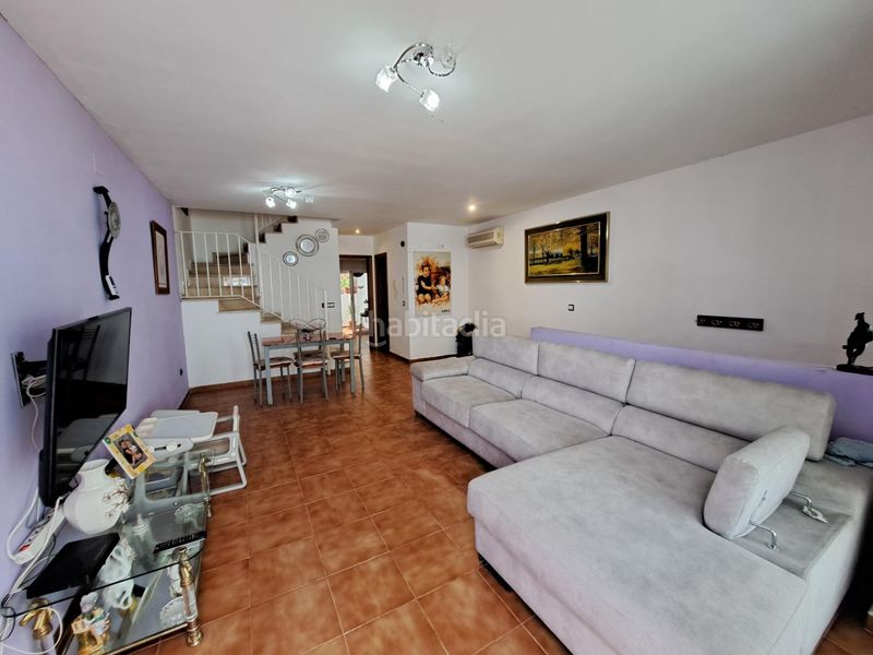 Foto d0cf8e88-11f4-454d-b19a-89a09b59223d. Casa adossada amb aparcament piscina a El Faro Cullera