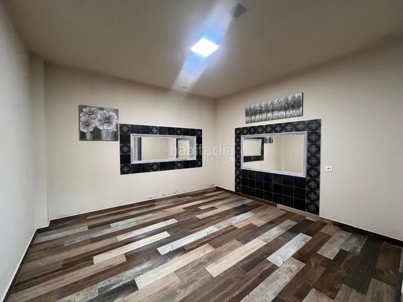 Foto c7c99de5-6cb2-492a-a54e-140ac7a84f19. Local comercial a Carcaixent