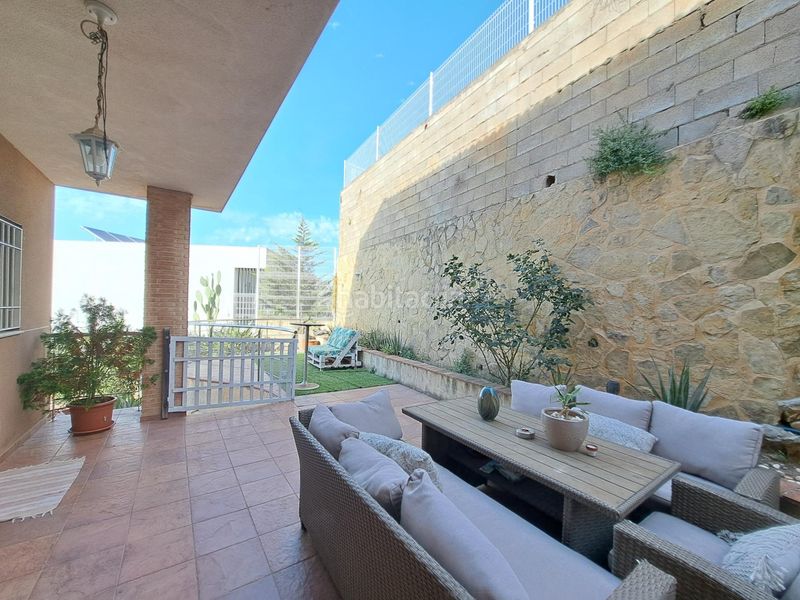 Foto 7f13c723-d36e-46d3-8ff6-d3f73e172e26. Chalet el chalet con el que has soñado, ahora a la venta en la urbanización el racó valencia en Alzira