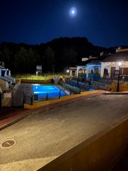 Miete Reihenhaus in Carcaixent. Se alquila adosado con piscina comunitariaria y espectaculares v