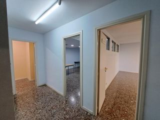 Miete Büro  Avenida sants patrons. Entresuelo para oficinas o despachos