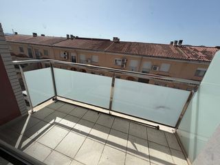 Appartamento in Lugar Nuevo de Fenollet. Vive con comodidad en este fantástico piso seminuevo en llocnou