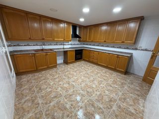 Miete Etagenwohnung in Xàtiva. Amplio y luminoso piso en alquiler en xátiva