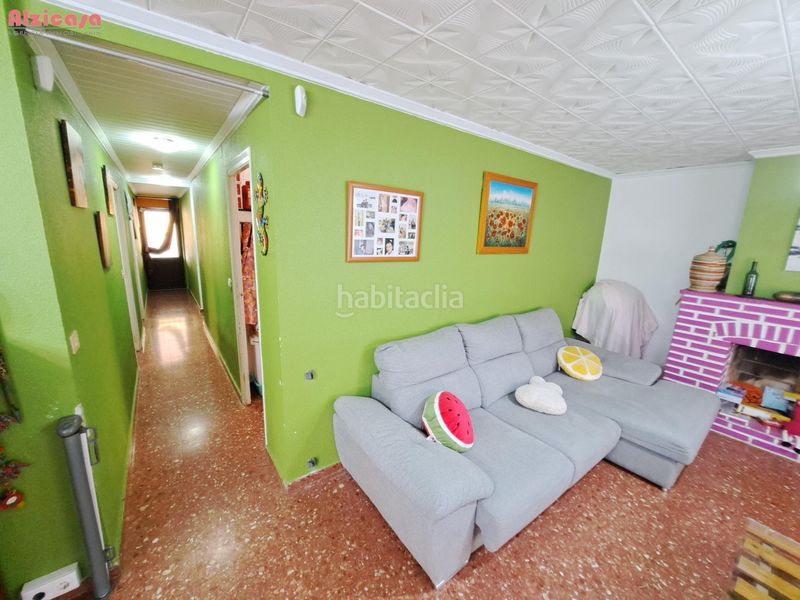 Foto 3a3f4871-eb9c-4aff-858f-be7665672d50. Xalet amb aparcament piscina a Alberic