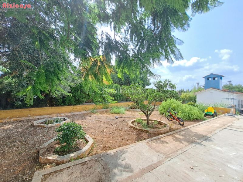Foto c25741ac-d9eb-4977-9403-131bbc6a0ebb. Xalet amb aparcament piscina a Alberic