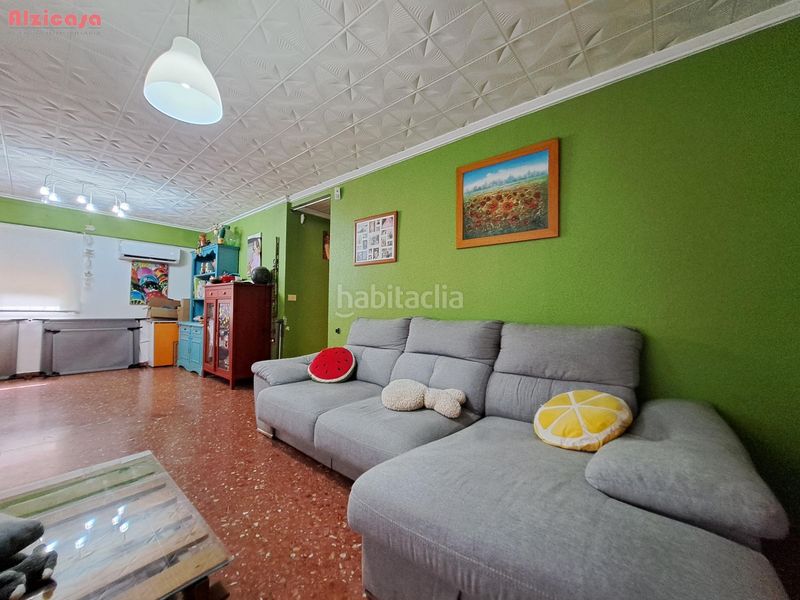 Foto daaa246c-658e-416e-811b-07a6e4555c4a. Xalet amb aparcament piscina a Alberic