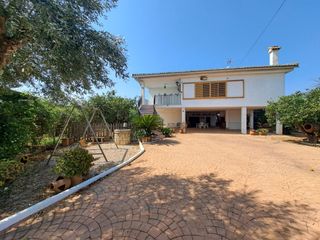 Chalet à Urbanitzacions i Pedanies Nord. Chalet en venta en la zona del pla de corbera alzira, con pozo p