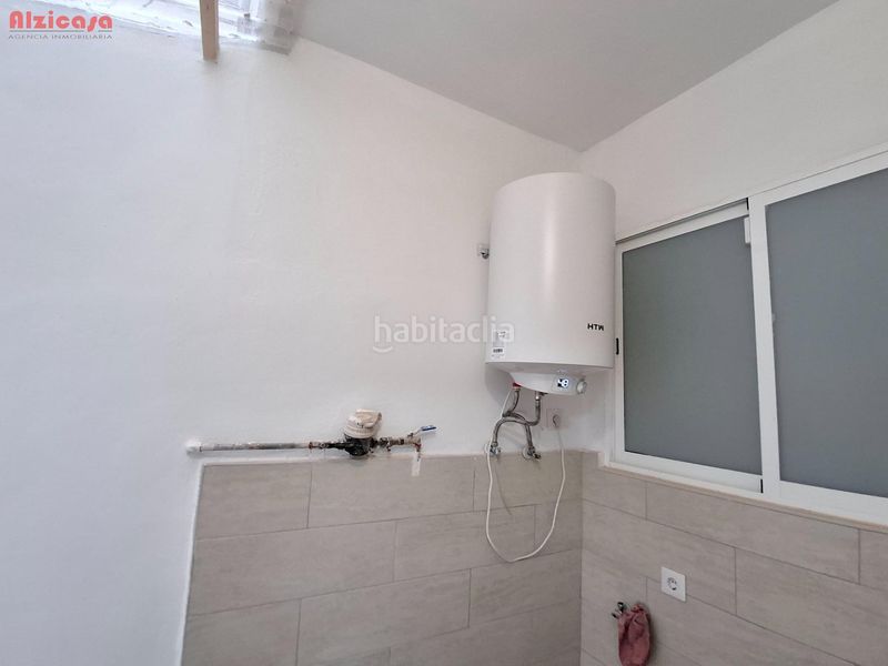 Foto c8fbbd8b-4d7b-45b2-baa2-df5a1234080c. Planta baixa a Carcaixent