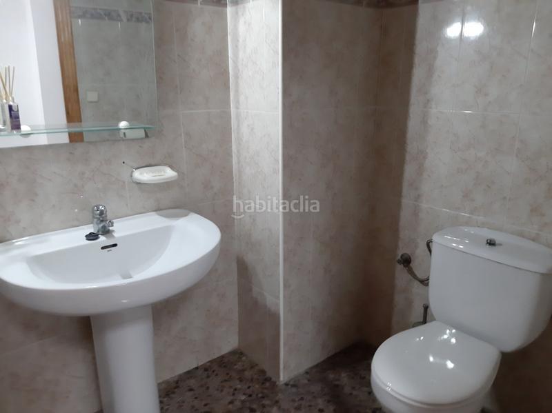 Foto 0417a92d-0b3e-4157-8d3c-1eace2278927. Edificio  cuatro plantas en el centro en Alquenència - Venècia Alzira