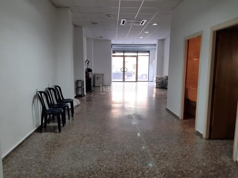 Foto 59ed4075-bb30-4815-9832-8f0123c2078b. Edificio  cuatro plantas en el centro en Alquenència - Venècia Alzira