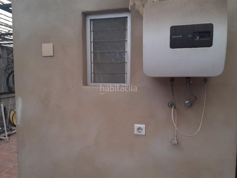 Foto 5bd33dd6-1c64-458f-b49c-d80c0e0cc75c. Edificio  cuatro plantas en el centro en Alquenència - Venècia Alzira