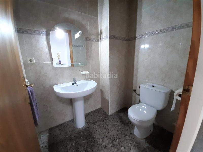 Foto 8e345569-f522-48dd-9a5a-d62ab1b00690. Edificio  cuatro plantas en el centro en Alquenència - Venècia Alzira