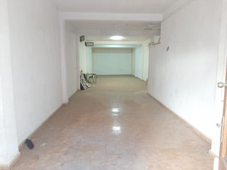 Lloguer Local Comercial  Calle albuixarres. Local en planta baja
