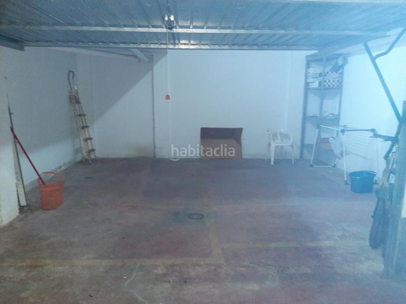 Foto 4954dc56-a956-4c3c-a0be-ea60492aeb31. Aparcament cotxe a Carcaixent