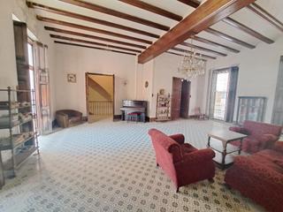 Casa a Carcaixent. Casa señorial en venta en zona centroayuntamiento.